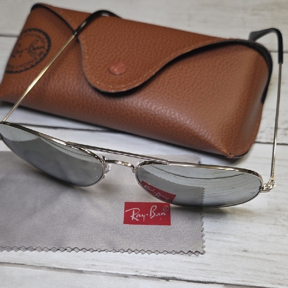 Ray-Ban Silver Aviator Sunglasses - Picture 5 of 8